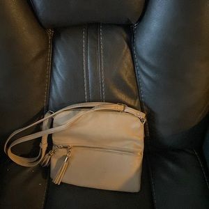 Cream crossbody in leather